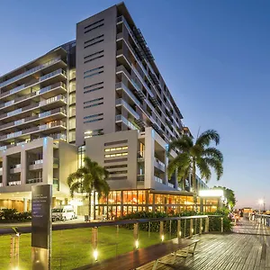 cairns-harbour-lights.queenslandhotels.net/
